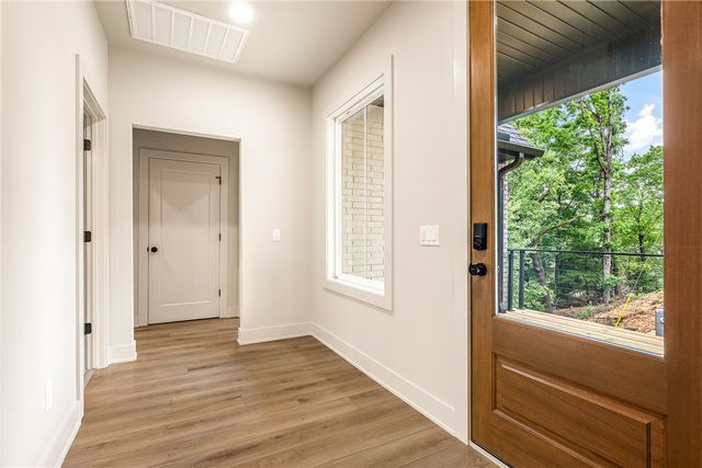 14 Winchester Lane, Bella Vista, AR 72715