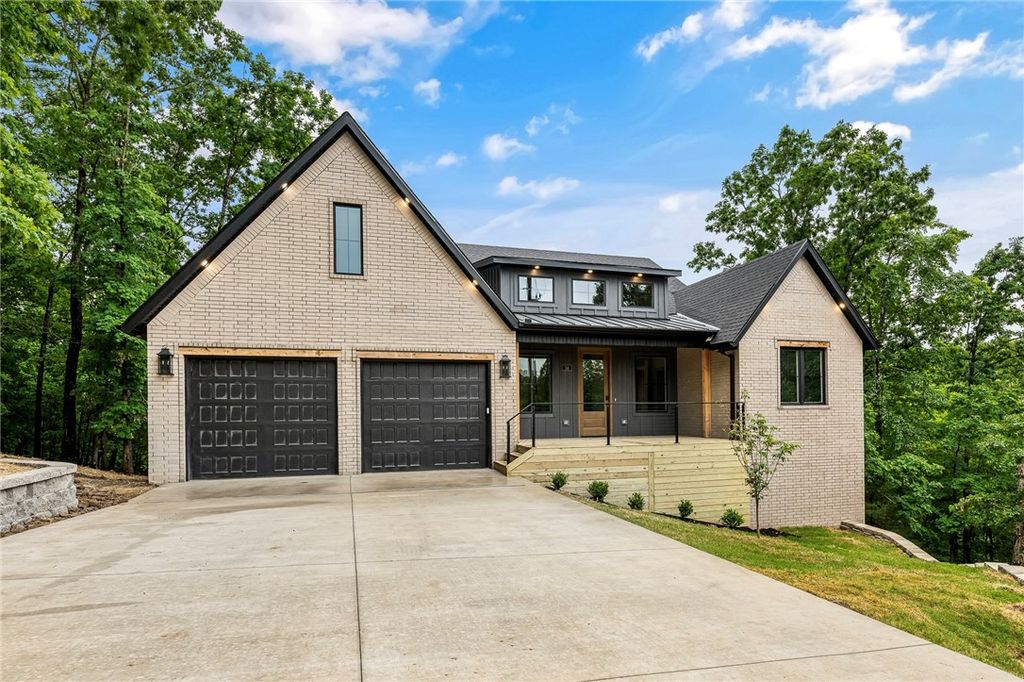 14 Winchester Lane, Bella Vista, AR 72715