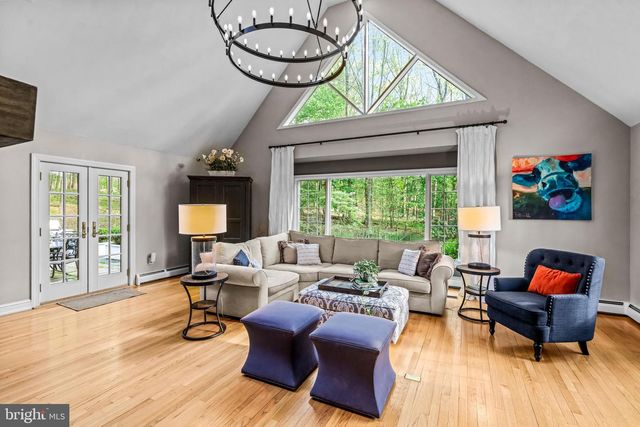 2959 BURNT HOUSE HILL RD, Doylestown, PA 18902