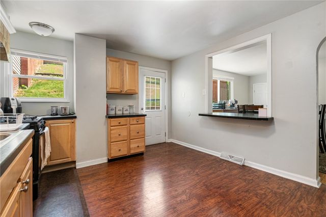 2316 Mission St, South Side, PA 15203