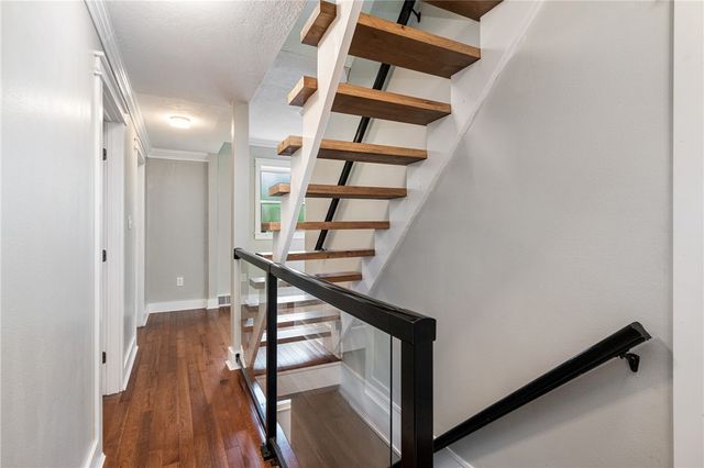 2316 Mission St, South Side, PA 15203