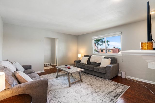 2316 Mission St, South Side, PA 15203