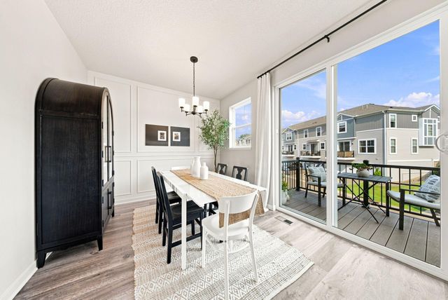 2217 Gateway Curve, North Saint Paul, MN 55109