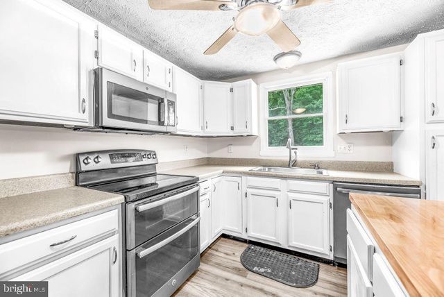5330 COVE VIEW DR, Saint Leonard, MD 20685