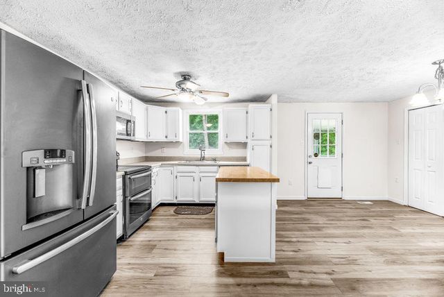 5330 COVE VIEW DR, Saint Leonard, MD 20685