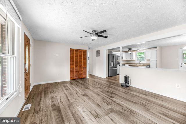 5330 COVE VIEW DR, Saint Leonard, MD 20685