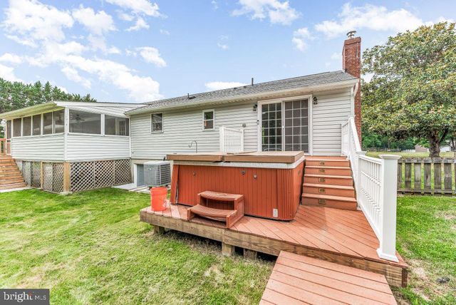 5330 COVE VIEW DR, Saint Leonard, MD 20685