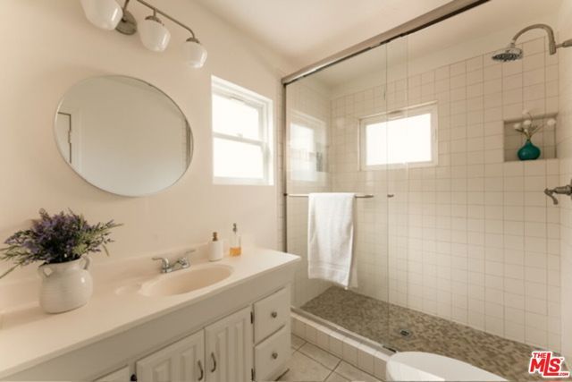 9866 Mcbroom Street, Sunland (los Angeles), CA 91040
