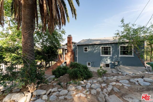 9866 Mcbroom Street, Sunland (los Angeles), CA 91040
