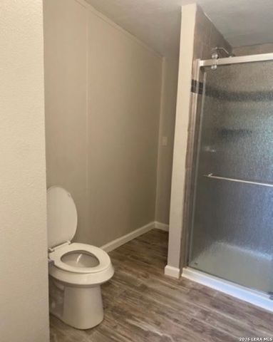 129 Oak Park, Adkins, TX 78101