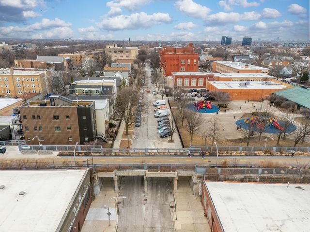 1814 N Richmond Street, Chicago, IL 60647