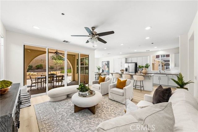 114 Cultivate, Irvine, CA 92618