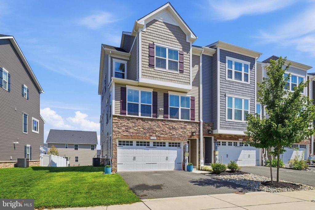 7320 ISABELLA RD, Laurel, MD 20723