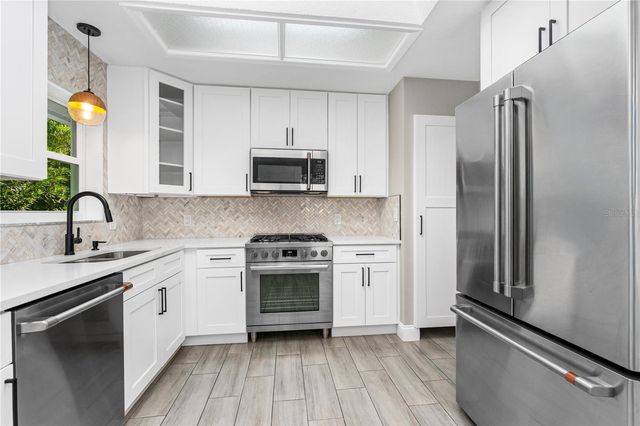 799 E 22ND AVENUE, New Smyrna Beach, FL 32169