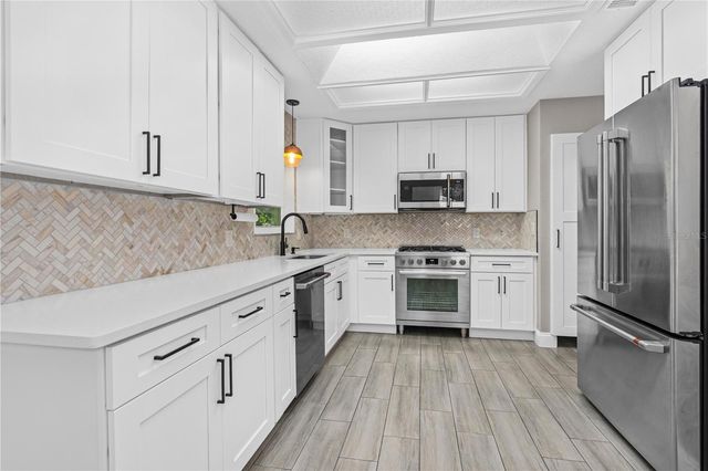 799 E 22ND AVENUE, New Smyrna Beach, FL 32169