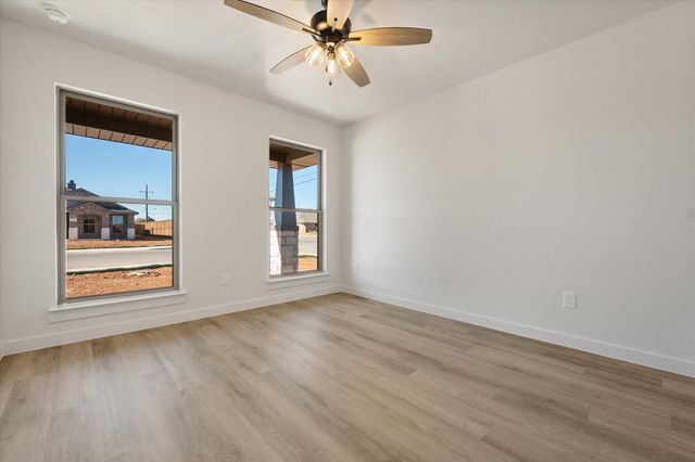 2002 Cottonwood Avenue, Wolfforth, TX 79382