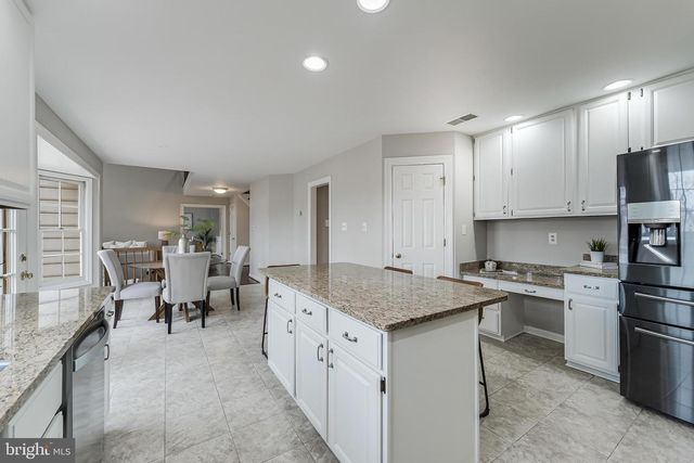 4715 LEWIS WOODS CT, Chantilly, VA 20151