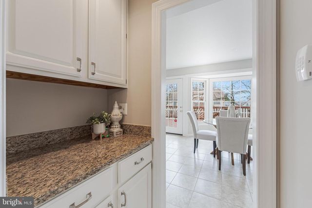 4715 LEWIS WOODS CT, Chantilly, VA 20151