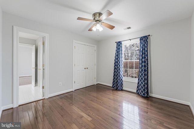 4715 LEWIS WOODS CT, Chantilly, VA 20151