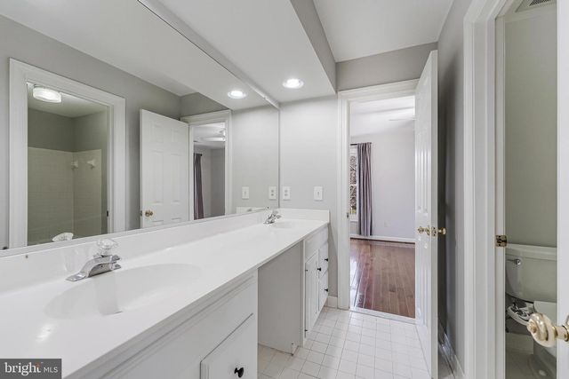 4715 LEWIS WOODS CT, Chantilly, VA 20151