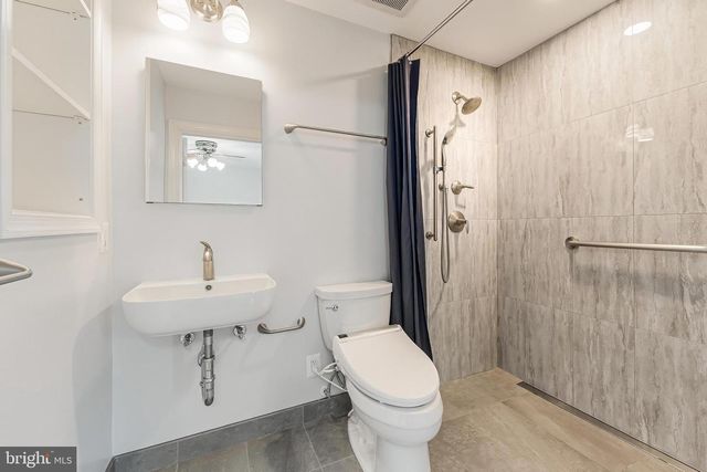 4715 LEWIS WOODS CT, Chantilly, VA 20151