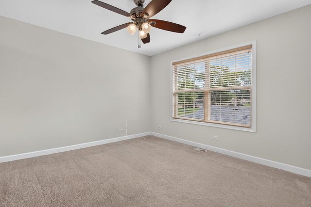 401 Lilac Lane, Elk Grove Village, IL 60007