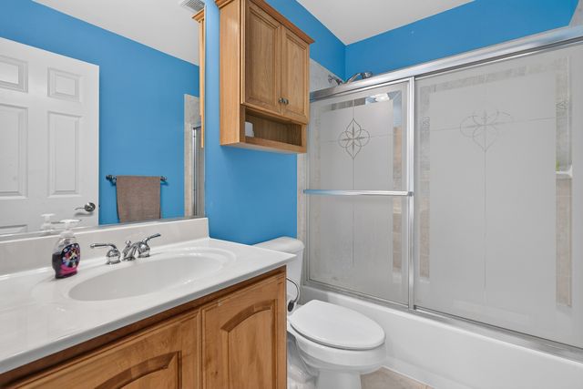 401 Lilac Lane, Elk Grove Village, IL 60007