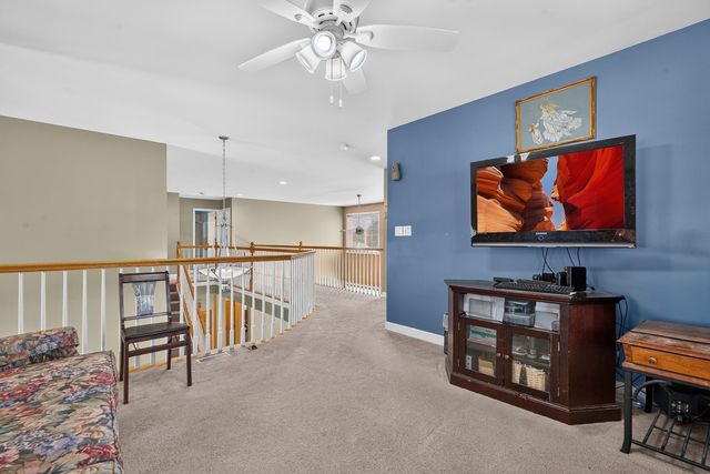 401 Lilac Lane, Elk Grove Village, IL 60007