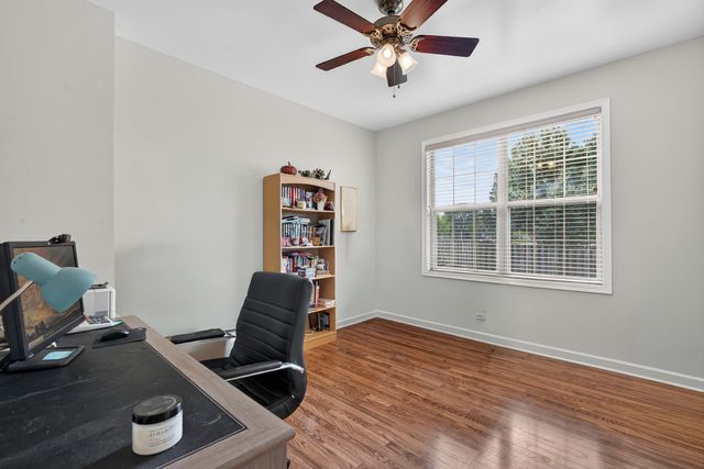 401 Lilac Lane, Elk Grove Village, IL 60007