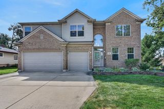 401 Lilac Lane, Elk Grove Village, IL 60007
