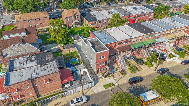 1011 E 221st Street, Bronx, NY 10469