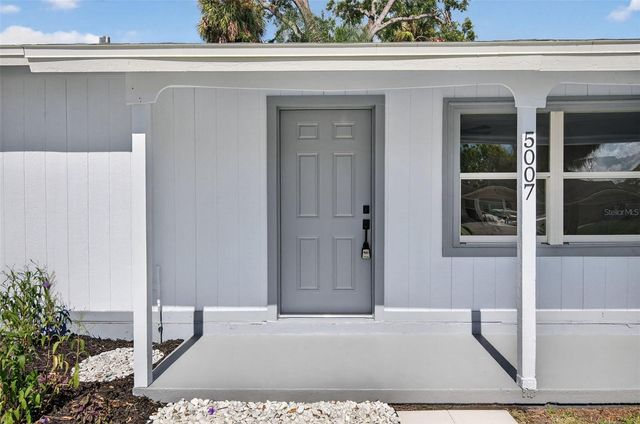 5007 STOLLS AVENUE, Tampa, FL 33615