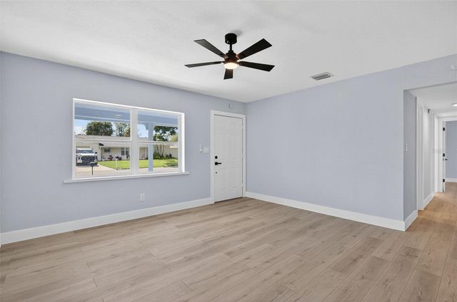 5007 STOLLS AVENUE, Tampa, FL 33615