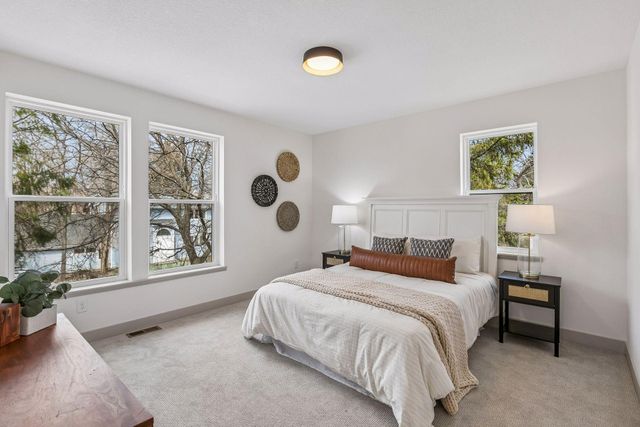 2414 Como Avenue SE, Minneapolis, MN 55414