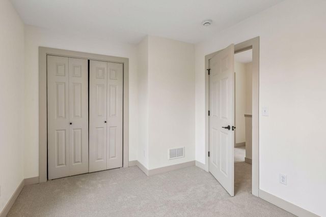 2414 Como Avenue SE, Minneapolis, MN 55414