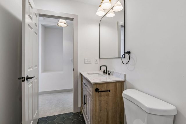 2414 Como Avenue SE, Minneapolis, MN 55414