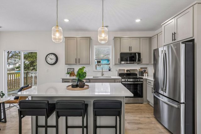 2414 Como Avenue SE, Minneapolis, MN 55414