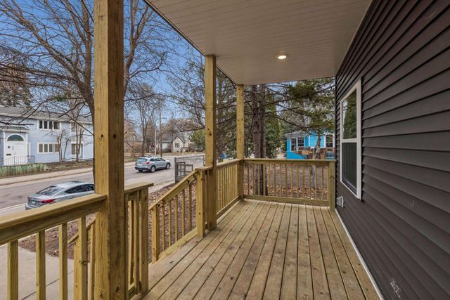 2414 Como Avenue SE, Minneapolis, MN 55414