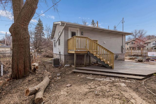 2414 Como Avenue SE, Minneapolis, MN 55414