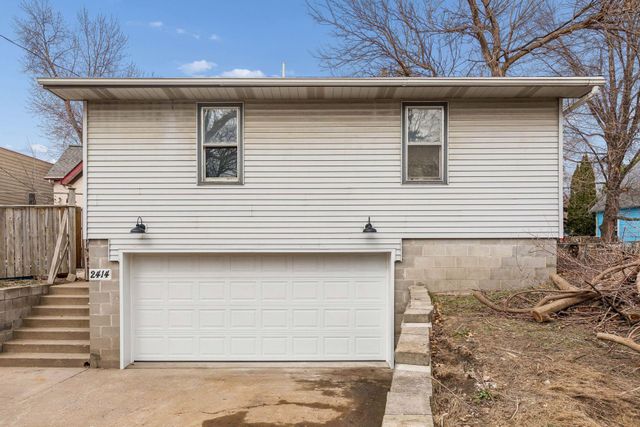 2414 Como Avenue SE, Minneapolis, MN 55414