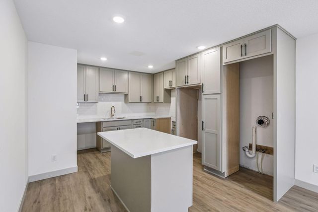 2414 Como Avenue SE, Minneapolis, MN 55414