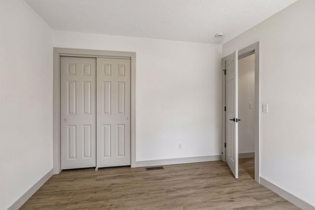 2414 Como Avenue SE, Minneapolis, MN 55414