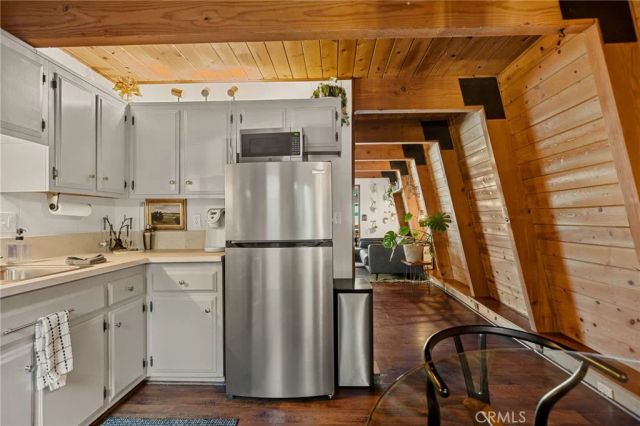 1125 Snow Ridge Road, Big Bear City, CA 92314