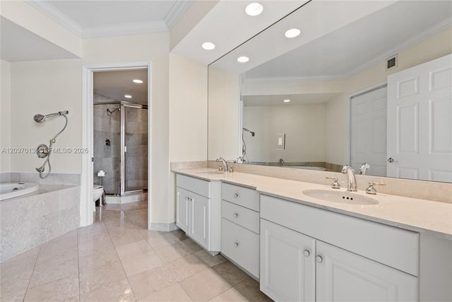 3370 Hidden Bay Drive 1213, Aventura, FL 33180