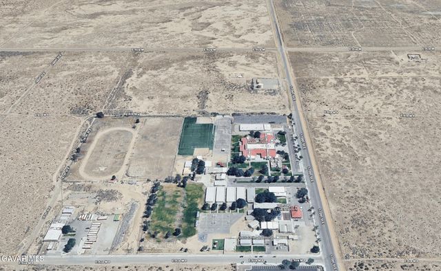 E 170th Street, Lancaster, CA 93535