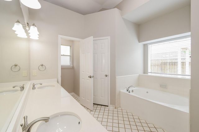 2819 Calender Lake Drive, Missouri City, TX 77459