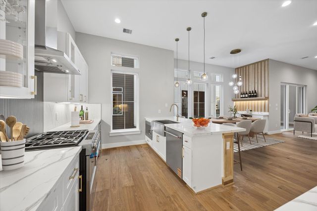 1181 W 19th Street, Houston, TX 77008