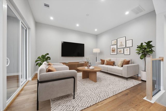 1181 W 19th Street, Houston, TX 77008