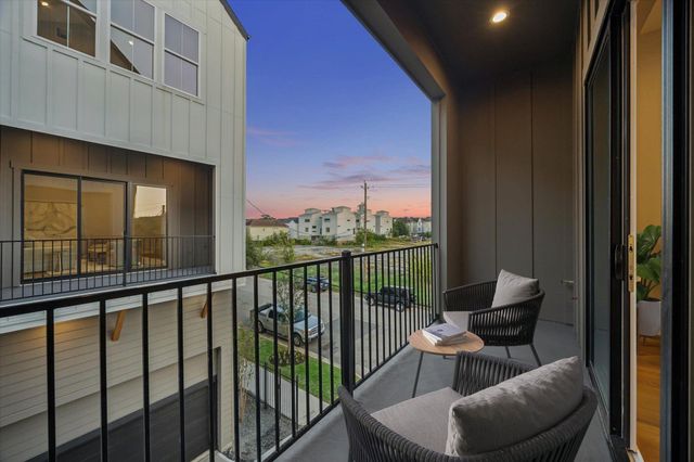 1181 W 19th Street, Houston, TX 77008