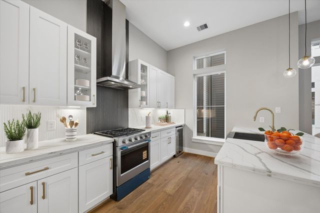 1181 W 19th Street, Houston, TX 77008